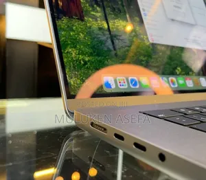 New Laptop Apple MacBook Pro 2021 M1 32GB Apple M1 Pro SSD 1T