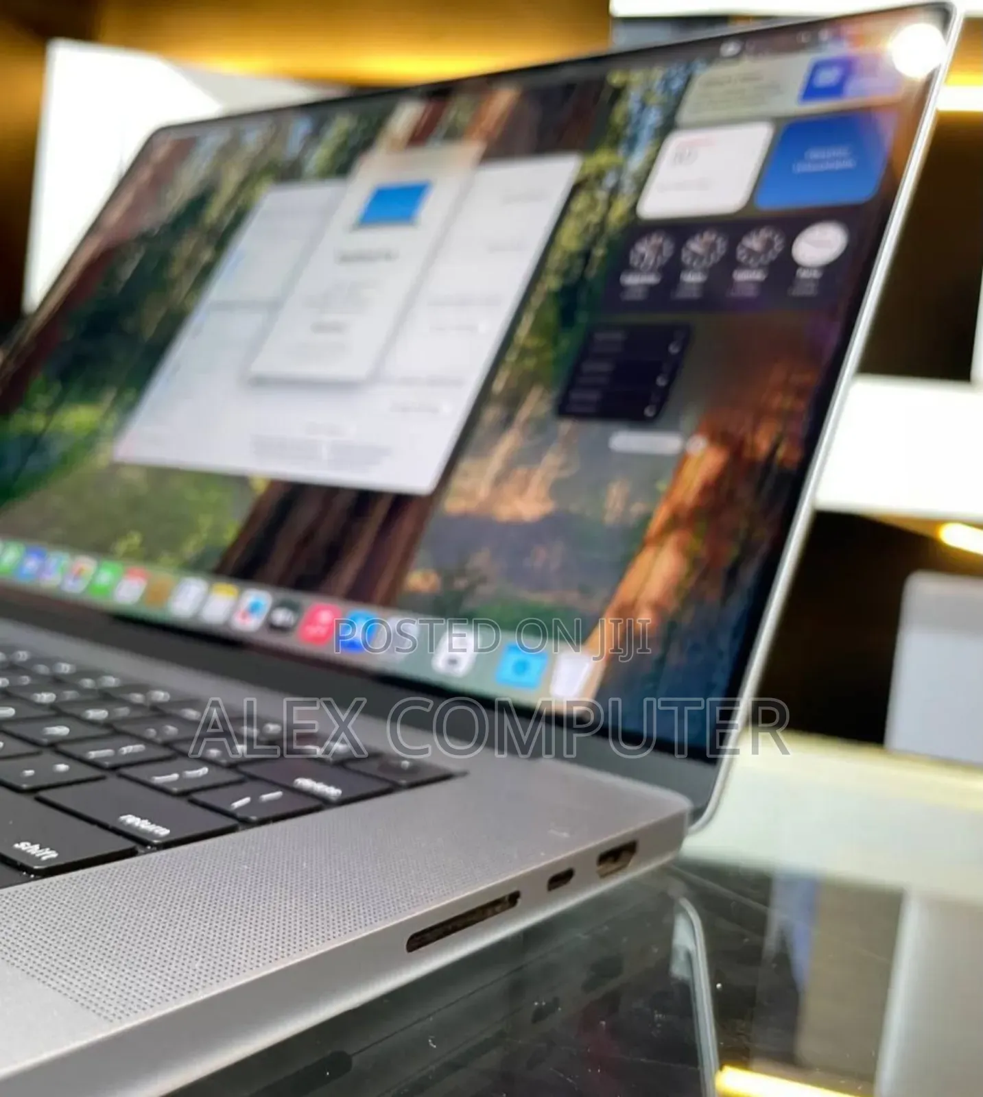 New Laptop Apple MacBook Pro 2021 M1 32GB Apple M1 Pro SSD 1T