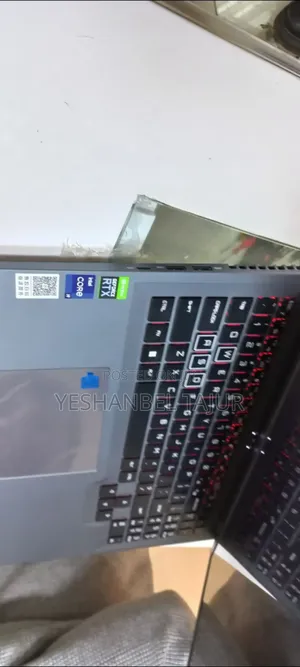 New Laptop 16GB Intel Core i9 SSD 512GB