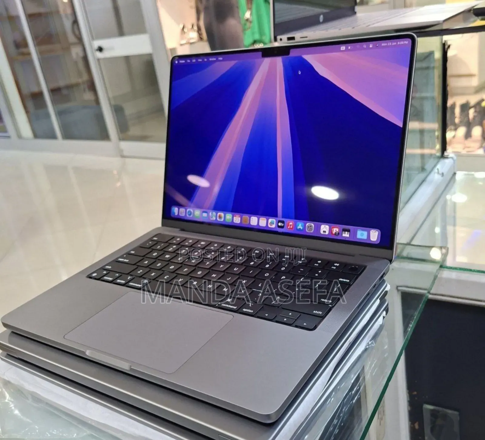 New Laptop Apple MacBook Pro M1 16GB Apple M1 SSD 1T