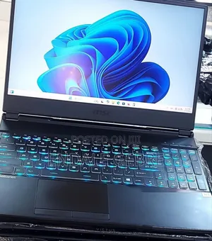 New Laptop MSI GP75 Leopard 16GB Intel Core I7 SSD 512GB