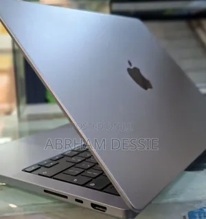 Photo - New Laptop Apple MacBook Pro 2021 M1 16GB Apple M1 Pro SSD 512GB