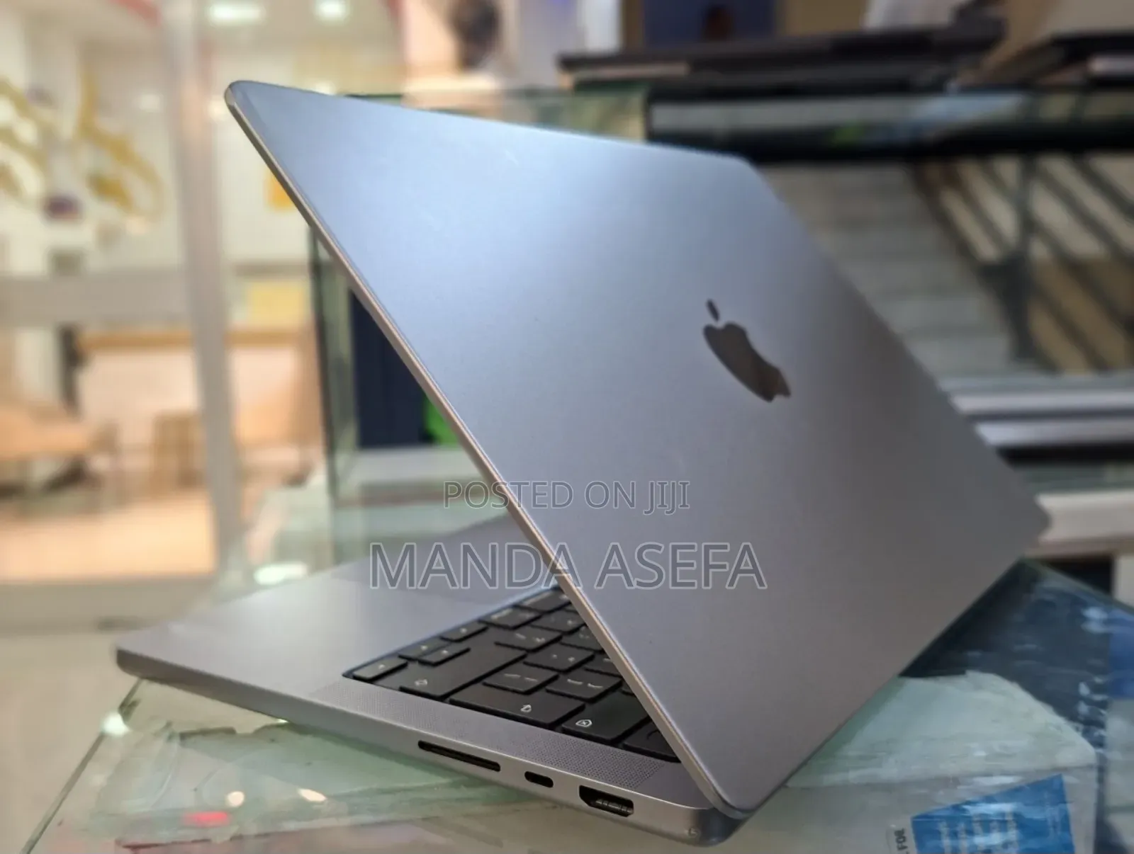 New Laptop Apple MacBook Pro M1 16GB Apple M1 Pro SSD 512GB