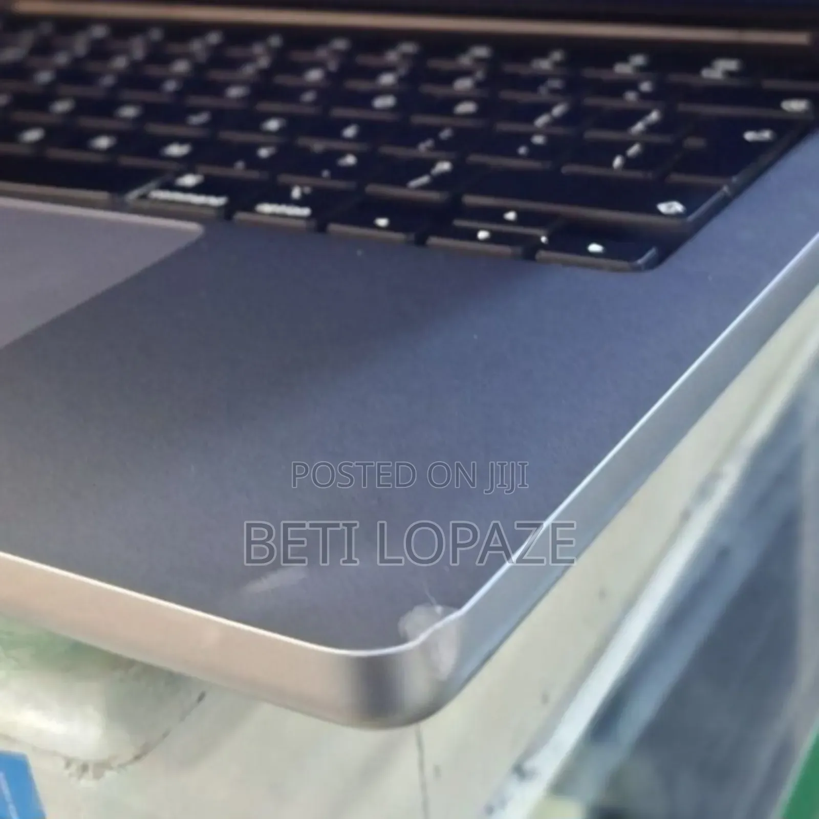 New Laptop Apple MacBook Pro 2021 M1 16GB Intel Core I5 SSD 512GB