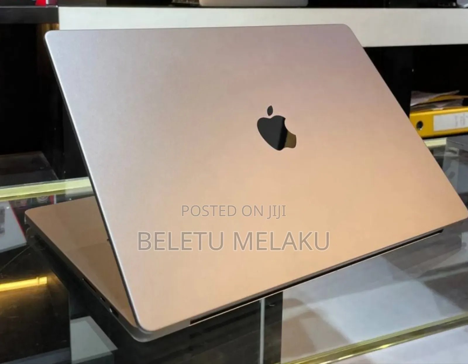 New Laptop Apple MacBook Pro M1 32GB Apple M1 SSD 1T