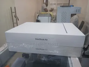 New Laptop Apple MacBook Air 2025 M4 15-Inch 16GB Apple M4 SSD 256GB