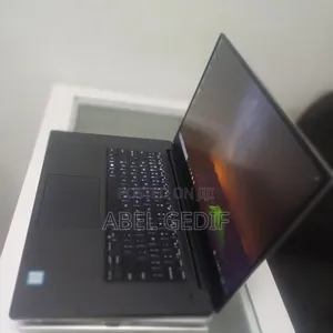 New Laptop Dell Precision 5520 16GB Intel Core I7 SSD 512GB