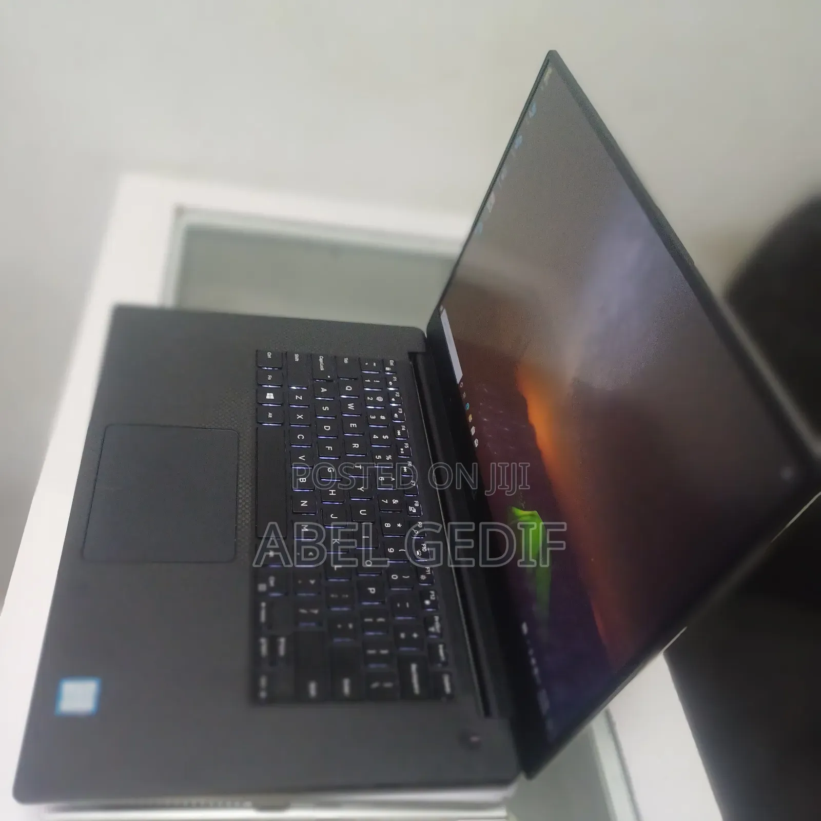 New Laptop Dell Precision 5520 16GB Intel Core I7 SSD 512GB