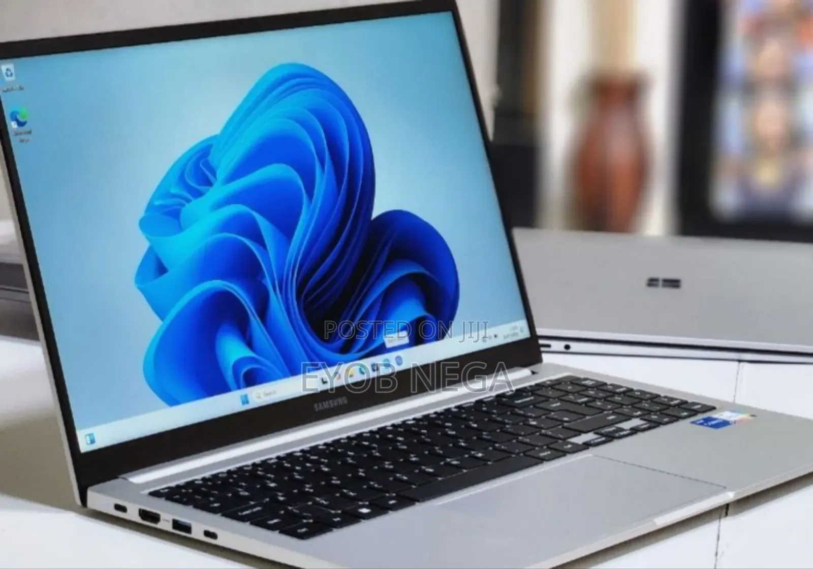 New Laptop Samsung 8GB Intel Core I5 SSD 512GB