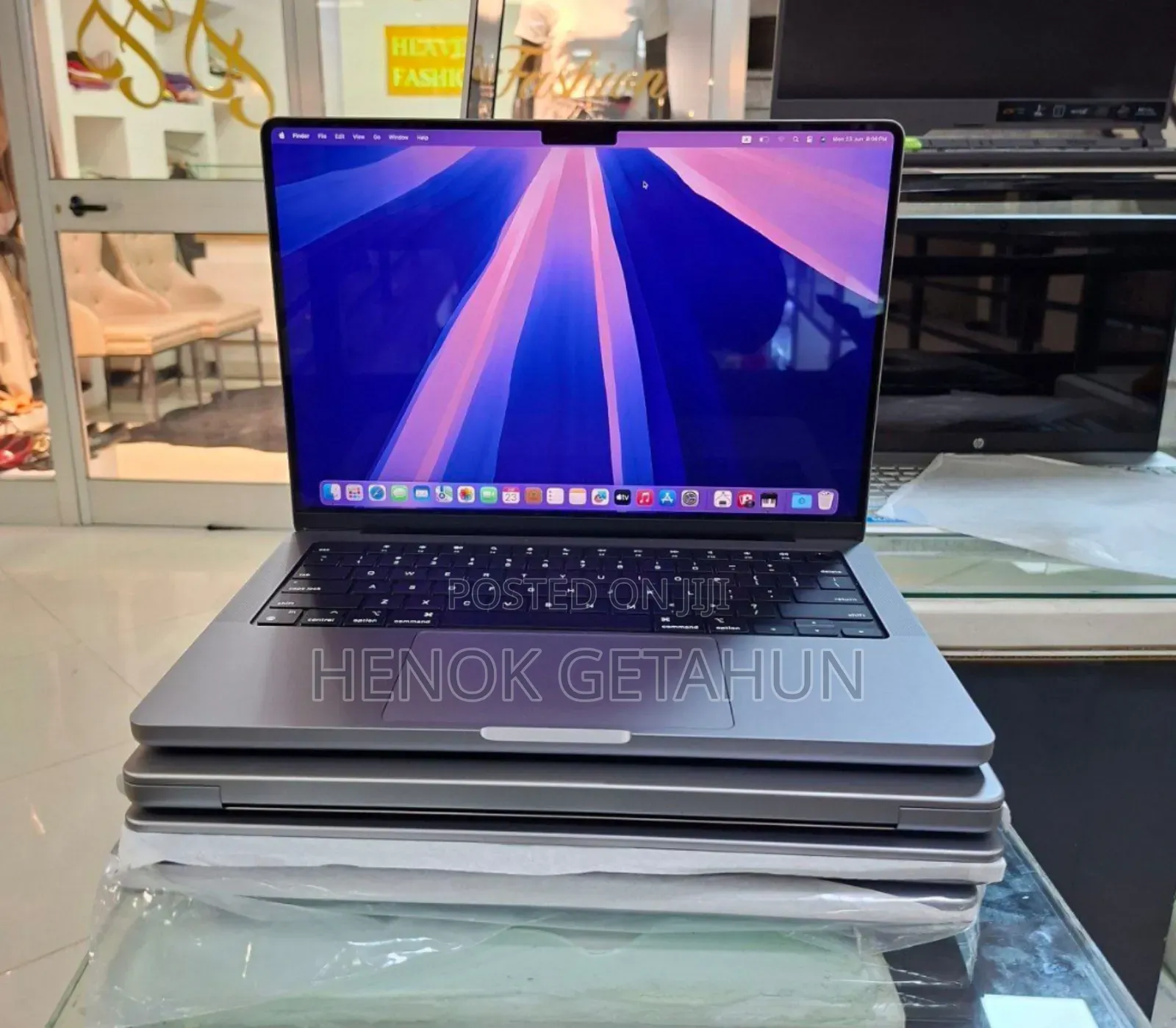 New Laptop Apple MacBook Pro 2013 16GB Intel Core I5 SSD 512GB