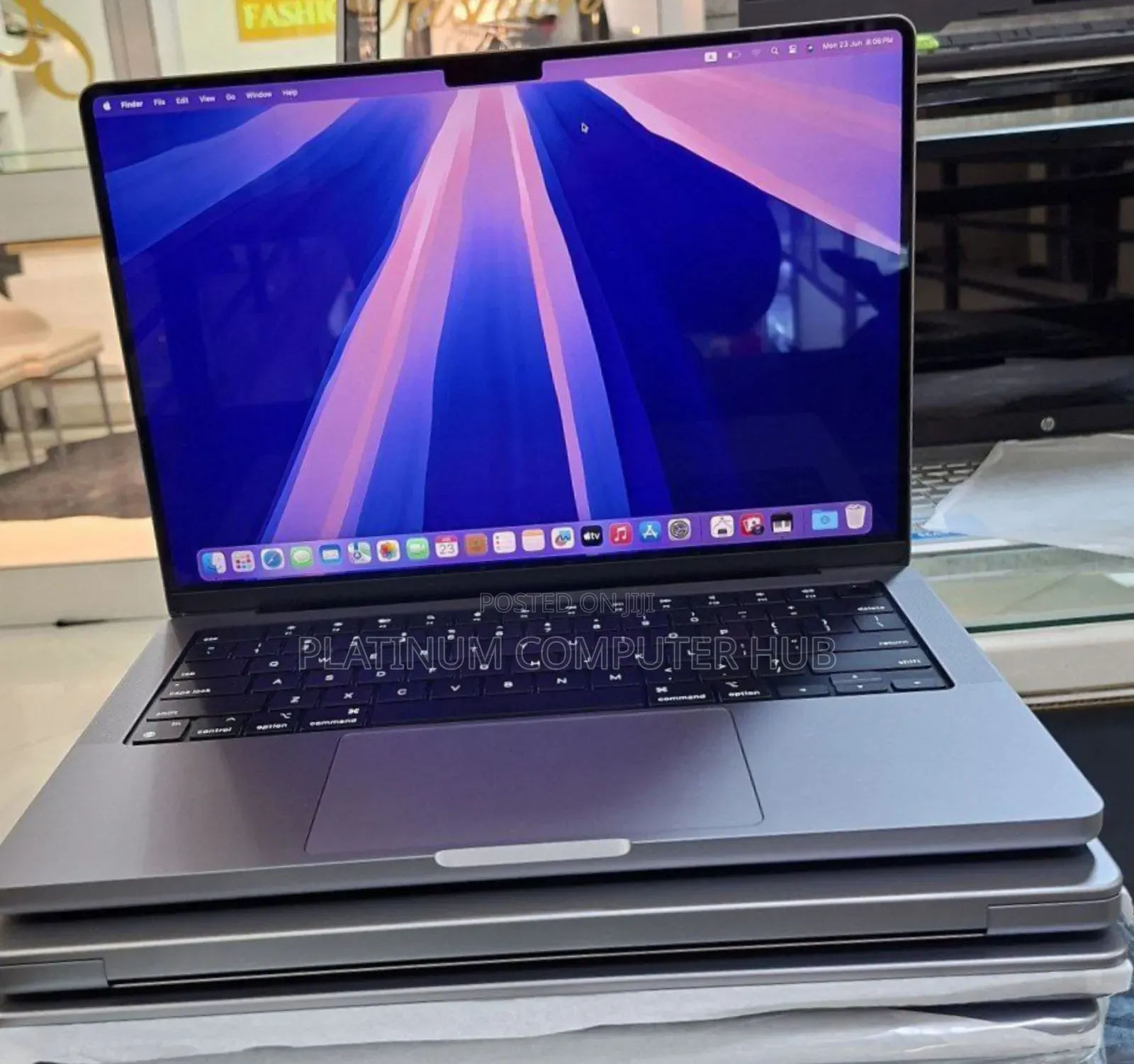 New Laptop Apple MacBook Pro 2013 16GB Intel Core I5 SSD 512GB