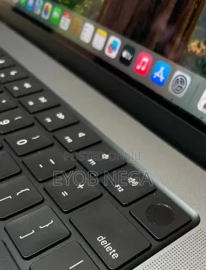 New Laptop Apple MacBook Pro M1 32GB Apple M1 Pro SSD 1T