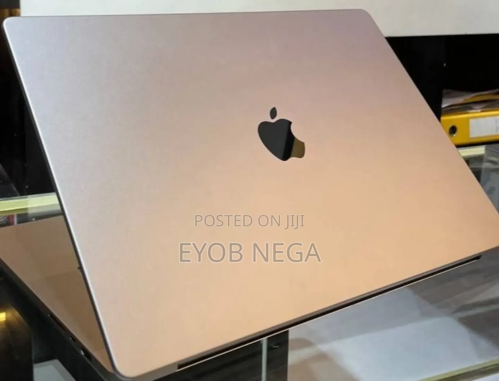 New Laptop Apple MacBook Pro M1 32GB Apple M1 Pro SSD 1T