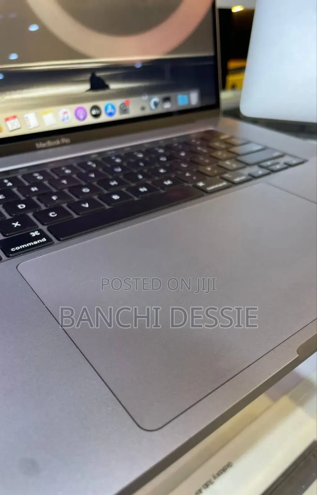 New Laptop Apple MacBook Pro 2019 16GB Intel Core I9 SSD 512GB
