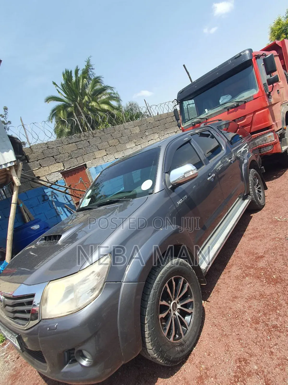 Toyota Hilux 2013 Blue