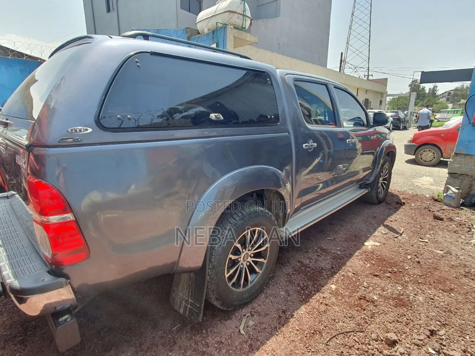 Toyota Hilux 2013 Blue