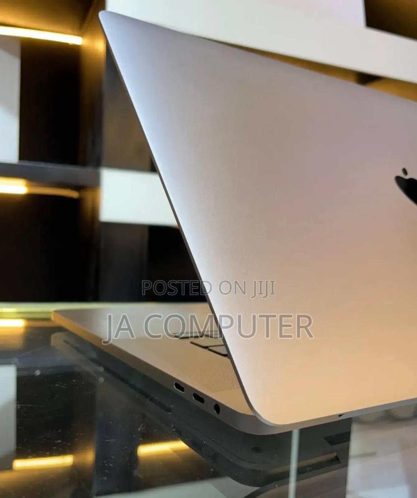 New Laptop Apple MacBook Pro 2019 32GB Intel Core I9 SSD 512GB