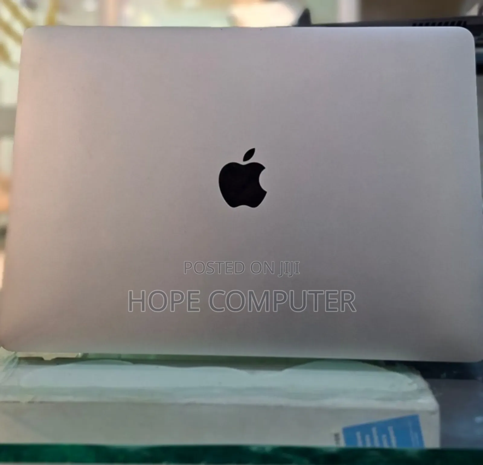 New Laptop Apple MacBook Pro 2019 8GB Intel Core I5 SSD 256GB
