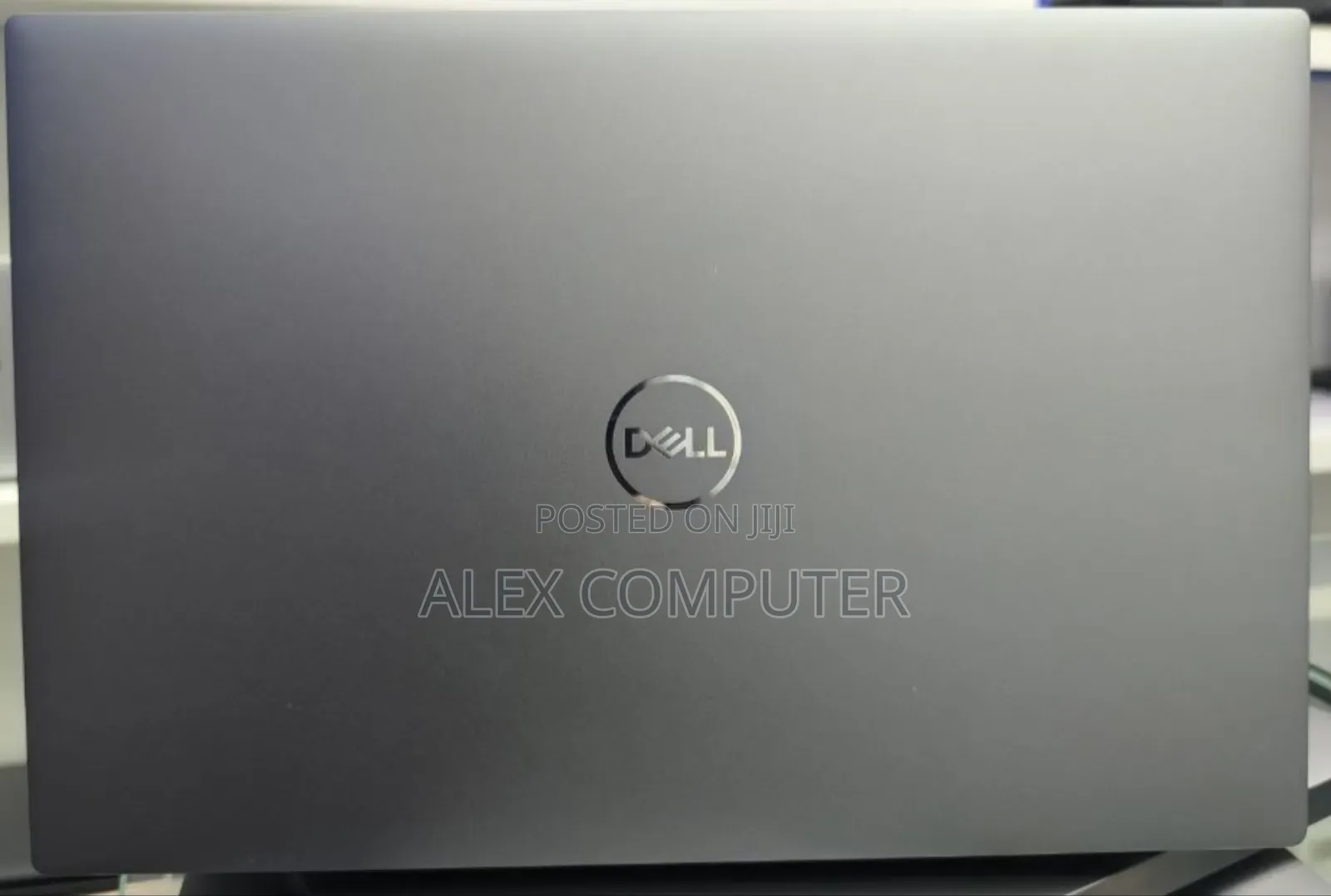 New Laptop Dell Inspiron 15 5565 32GB Intel Core I9 SSD 1T