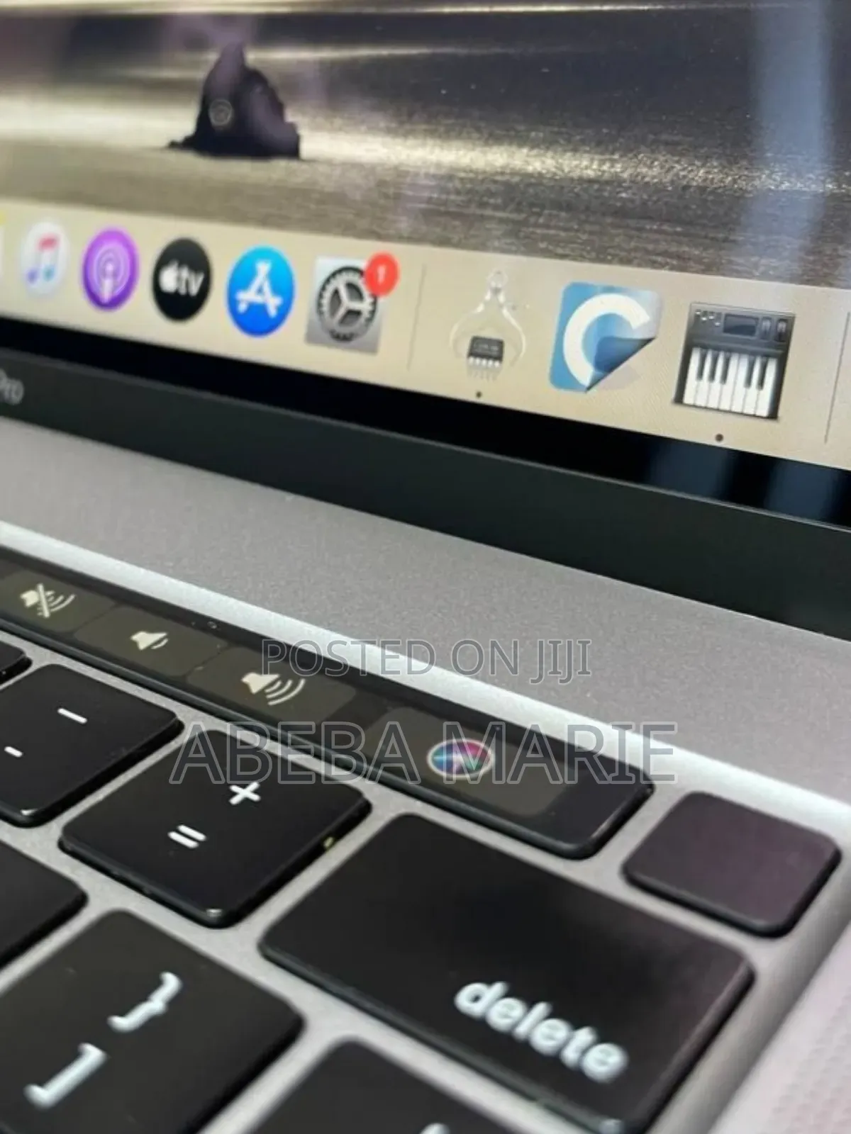 New Laptop Apple MacBook Pro 2019 32GB Intel Core I9 SSD 512GB