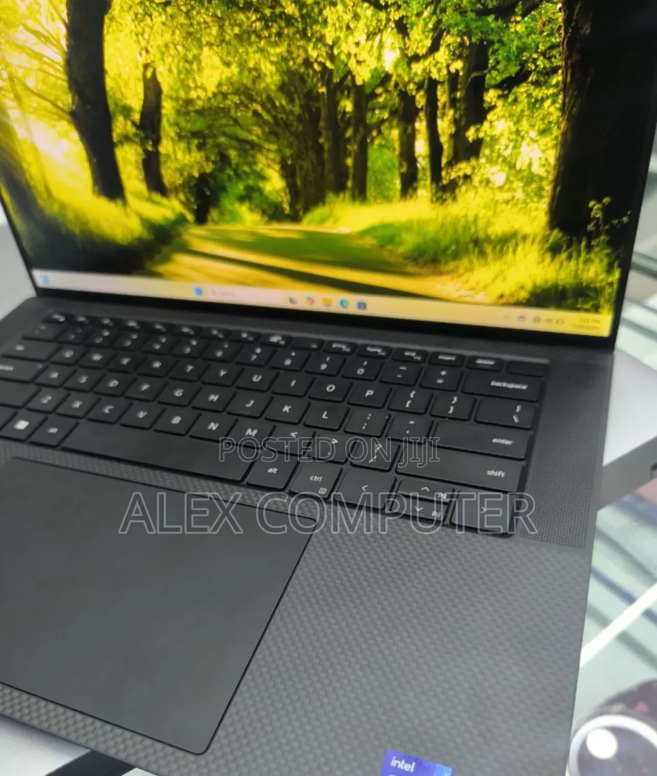 New Laptop Dell Inspiron 15 5565 32GB Intel Core I9 SSD 1T