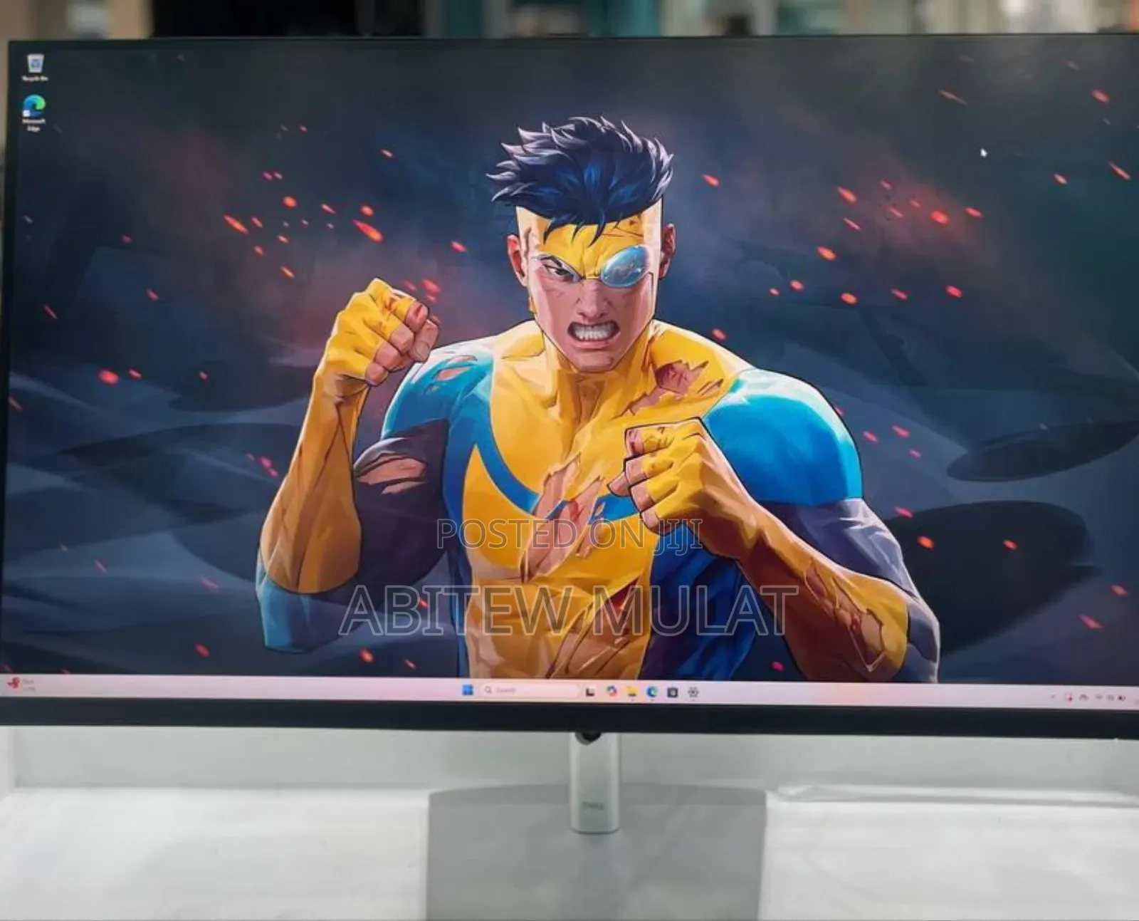 Dell P3223qe – 31.5′′ Monitor
 Display: 31.5′′ Uhd