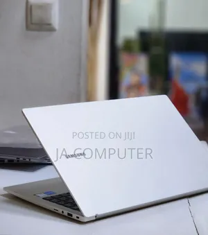 New Laptop Samsung Galaxy Book 2 8GB Intel Core I5 SSD 512GB