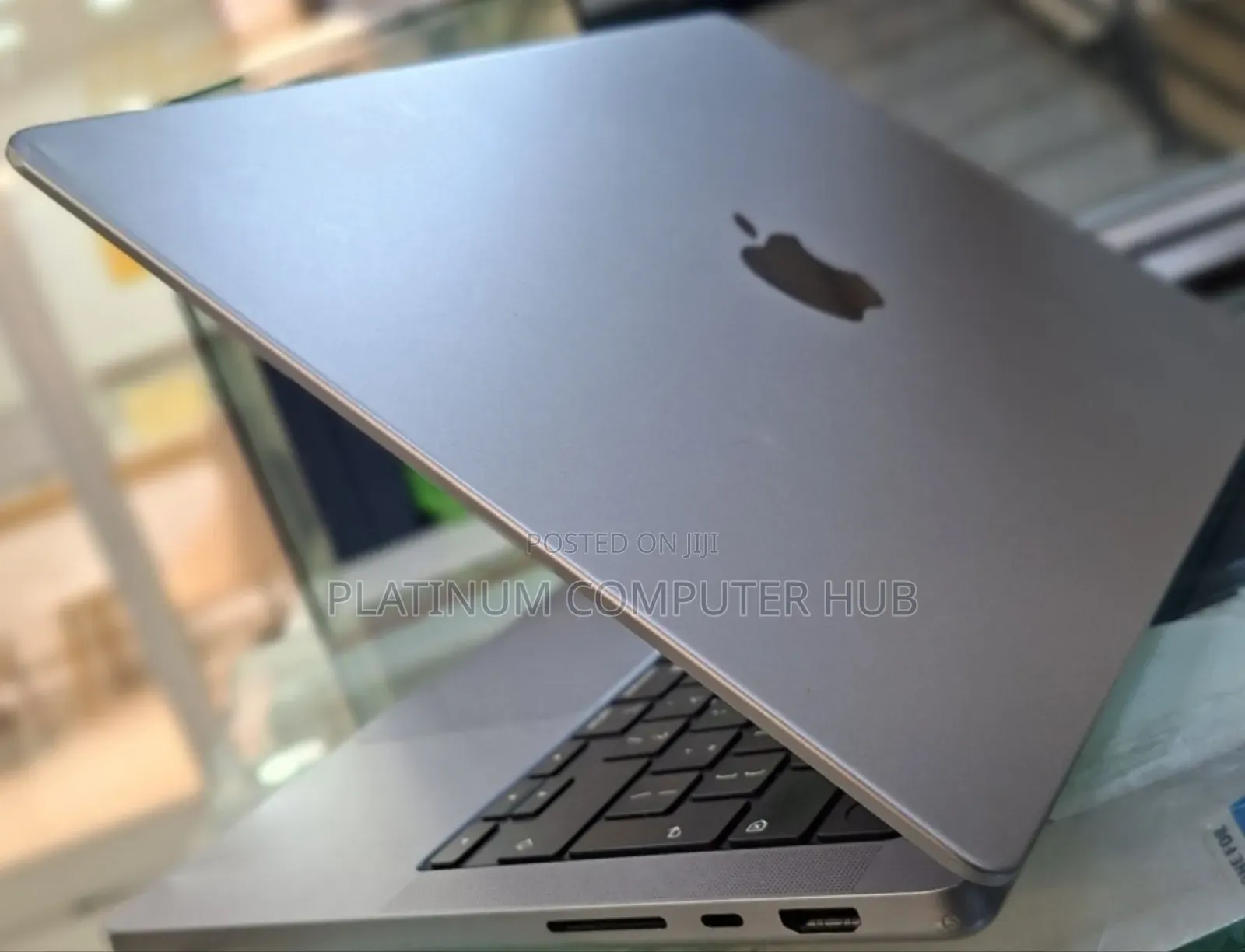 New Laptop Apple MacBook Pro 2021 M1 16GB Apple M1 Pro SSD 512GB