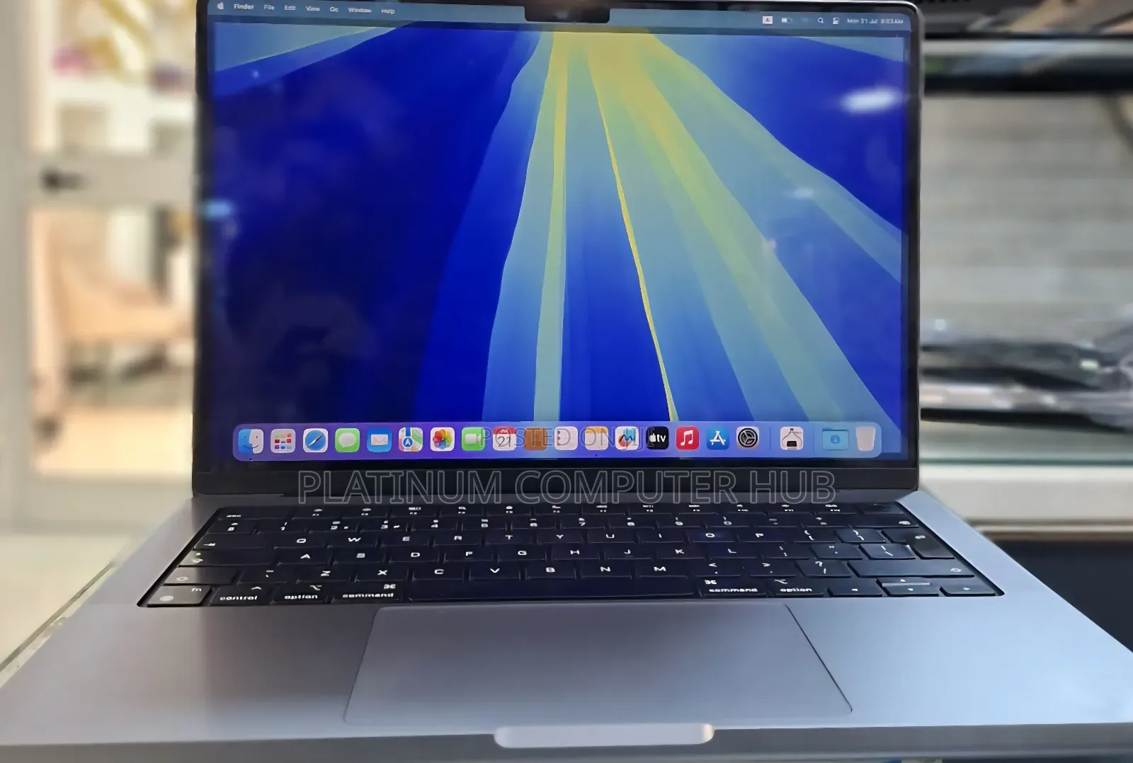 New Laptop Apple MacBook Pro 2021 M1 16GB Apple M1 Pro SSD 512GB
