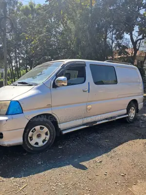 Photo - Toyota HiAce 2008 Silver