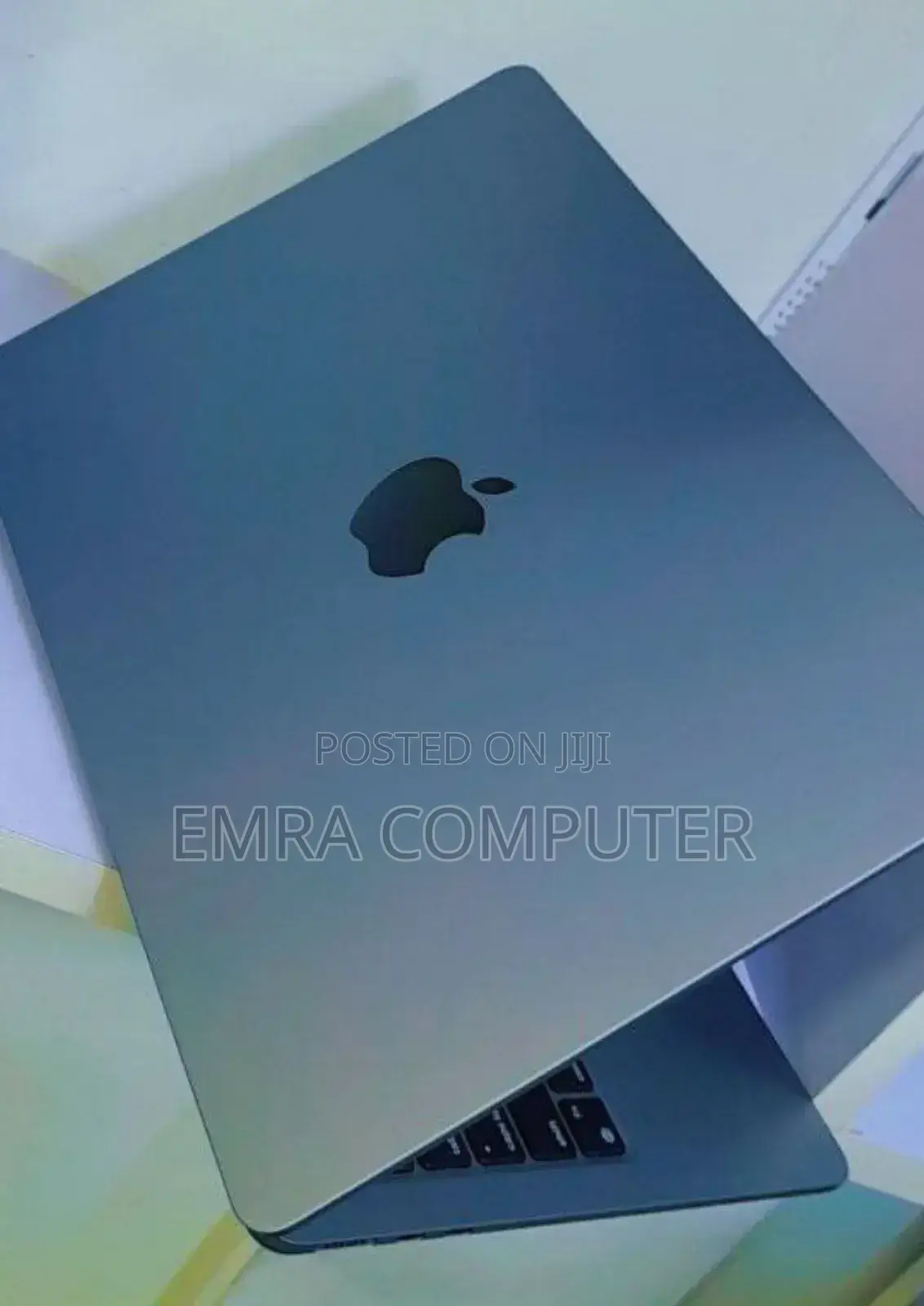 New Laptop Apple MacBook Air 2022 M2 16GB Apple M2 SSD 256GB