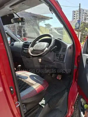 Toyota HiAce 2003 Red