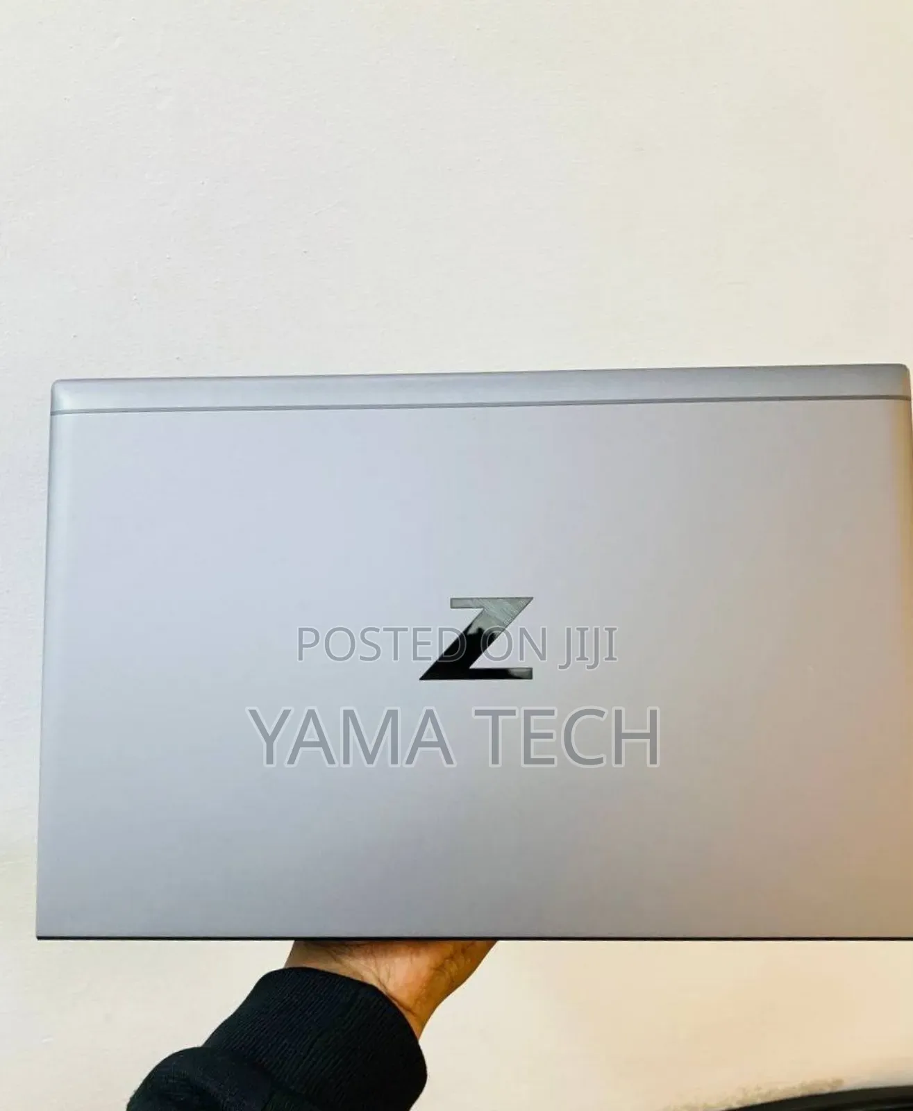 New Laptop HP ZBook Firefly G8 16GB Intel Core I7 SSD 1T