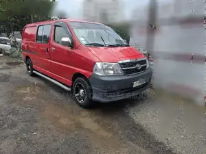 Photo - Toyota HiAce 2010 Red
