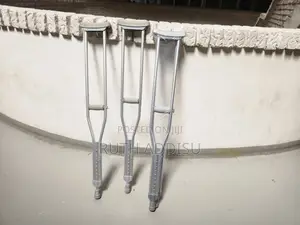 Photo - Crutches映入crutches畫面axillary Bilateral Crutches死者crutches