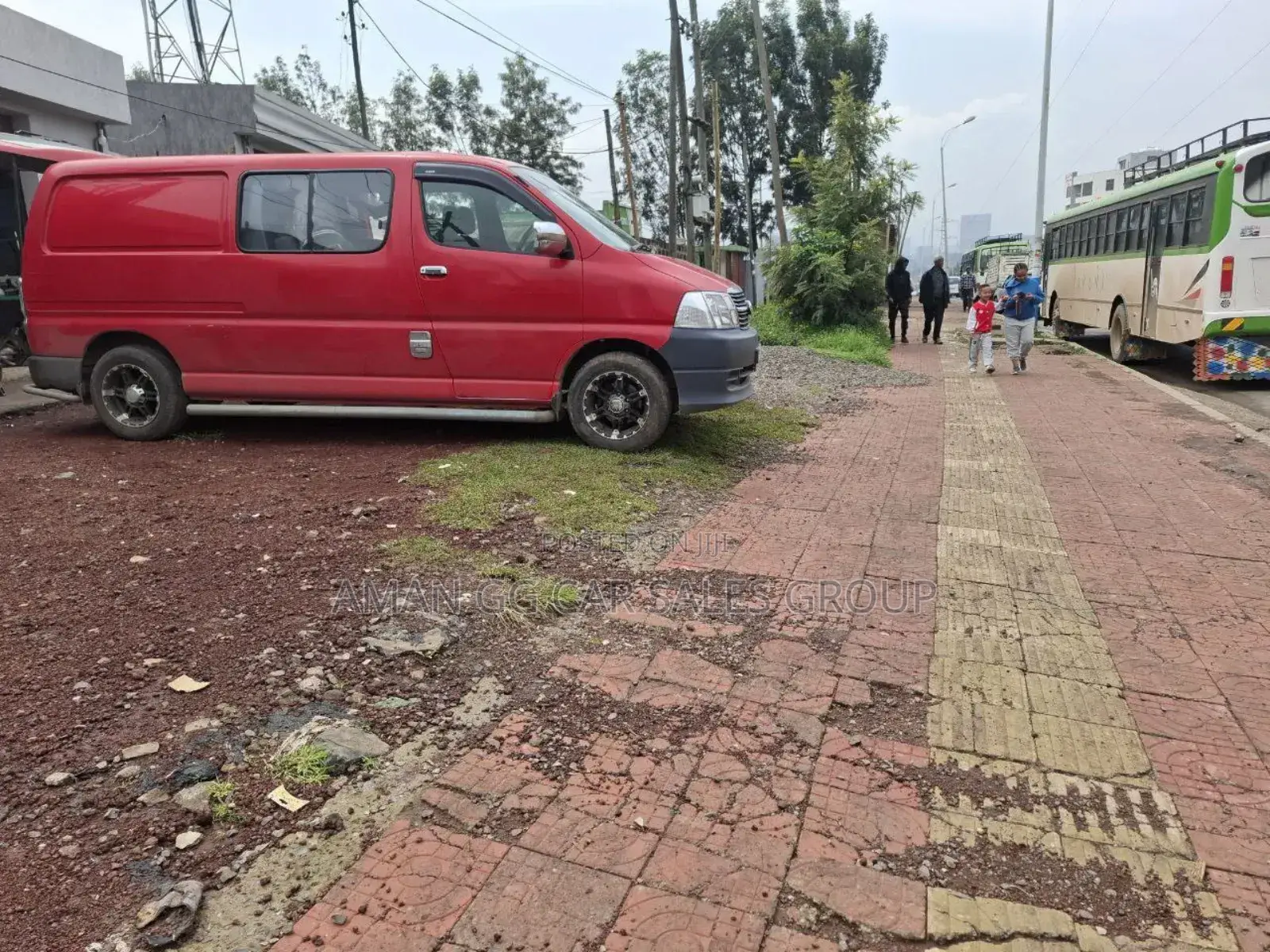 Toyota HiAce 2010 Red