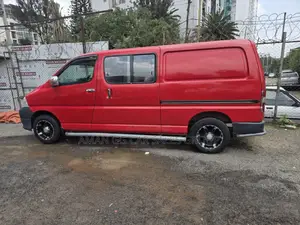 Toyota HiAce 2010 Red