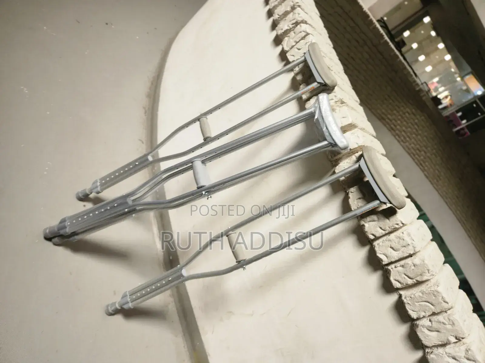 Axillary Bilateral Crutches牙醫crutches書店axillary Crutches