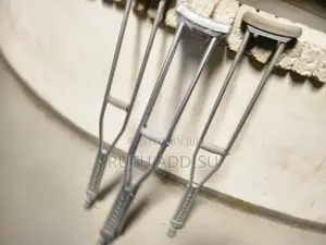 Photo - Axillary Crutches幢來crutches幅員crutches弼你axillary Crutches