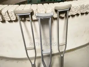 Photo - Axillary Bilateral Crutches长我brand New巾medical Crutches New
