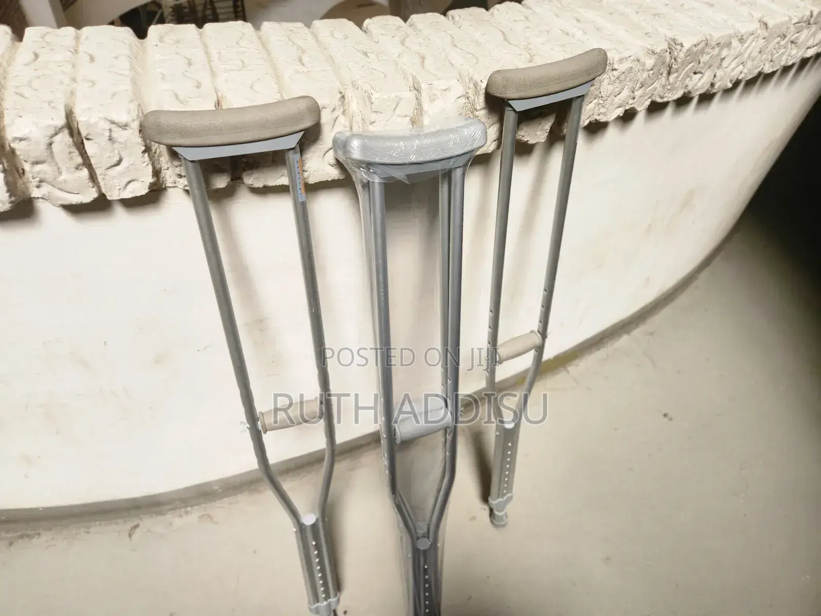 Axillary Bilateral Crutches衫也axillary Crutches长你axillary