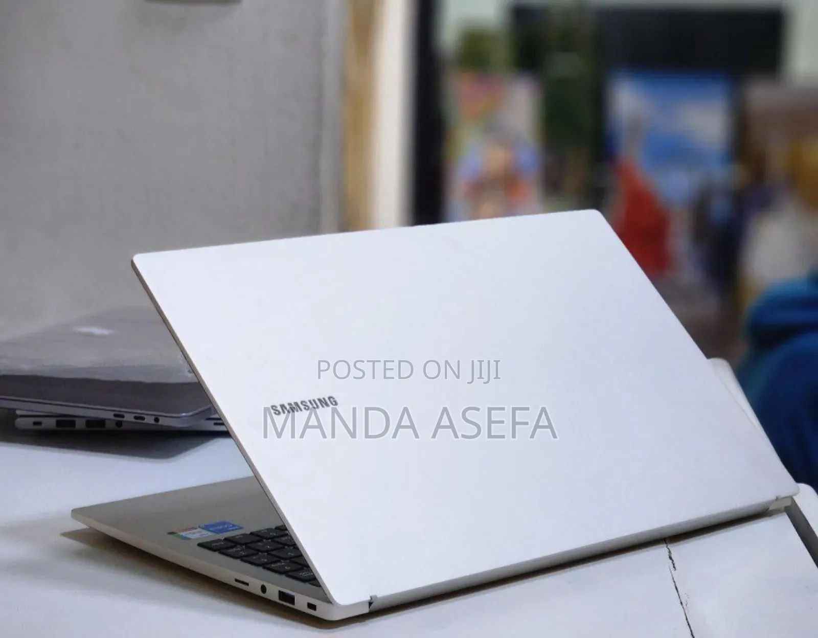 New Laptop Samsung 8GB Intel Core I5 SSD 512GB