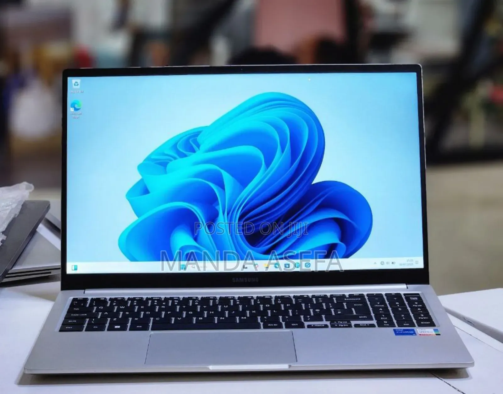 New Laptop Samsung 8GB Intel Core I5 SSD 512GB