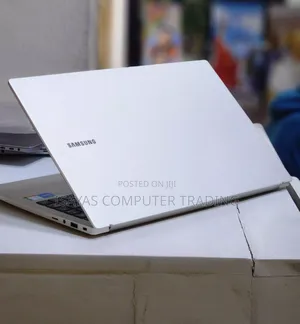 Photo - New Laptop Samsung Galaxy Book 2 8GB Intel Core I5 SSD 512GB