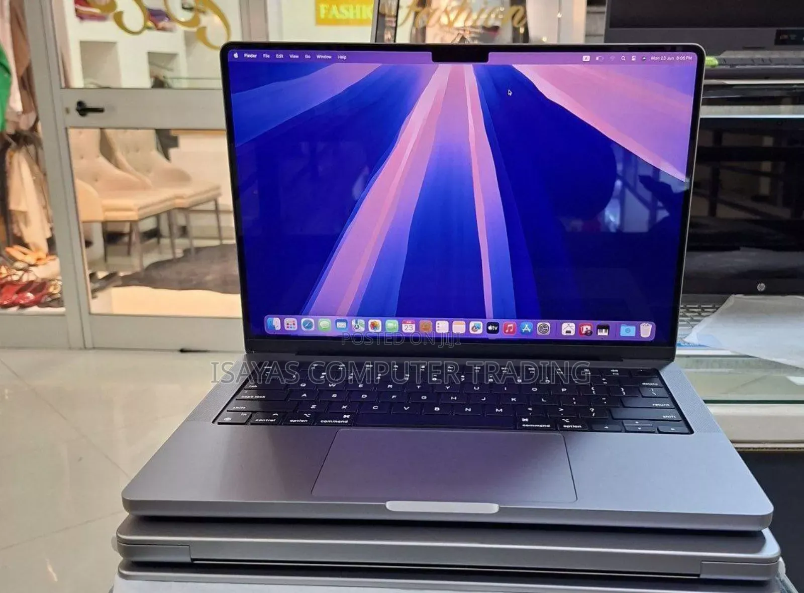 New Laptop Apple MacBook Pro 2013 16GB Intel Core I5 SSD 512GB