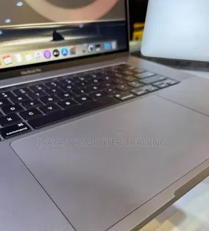 New Laptop Apple MacBook Pro 2019 32GB Intel Core I9 SSD 512GB