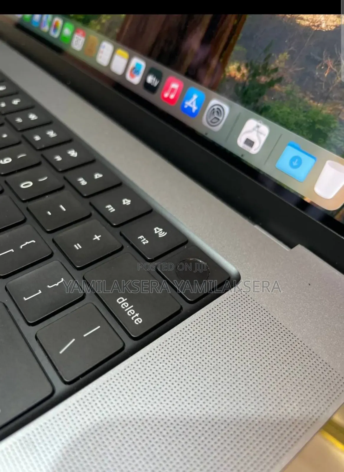 New Laptop Apple MacBook Pro 2019 16GB Intel Core I9 SSD 512GB