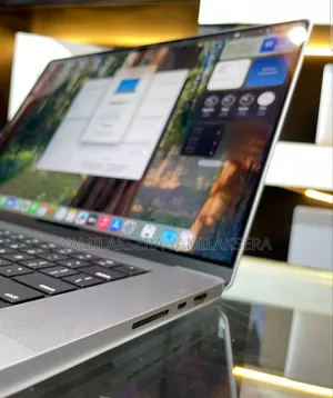 New Laptop Apple MacBook Pro 2019 16GB Intel Core I9 SSD 512GB