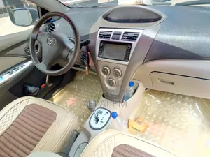 Toyota Yaris 2010 Blue