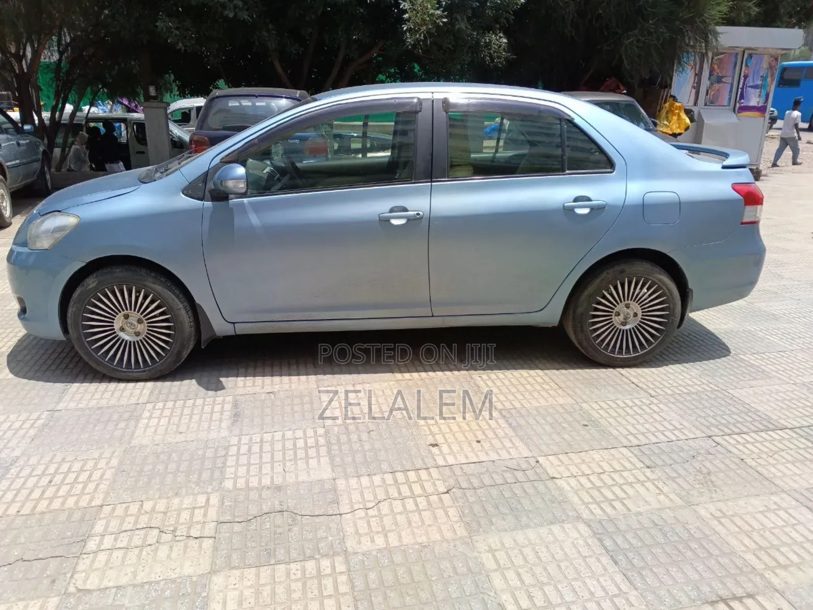 Toyota Yaris 2010 Blue